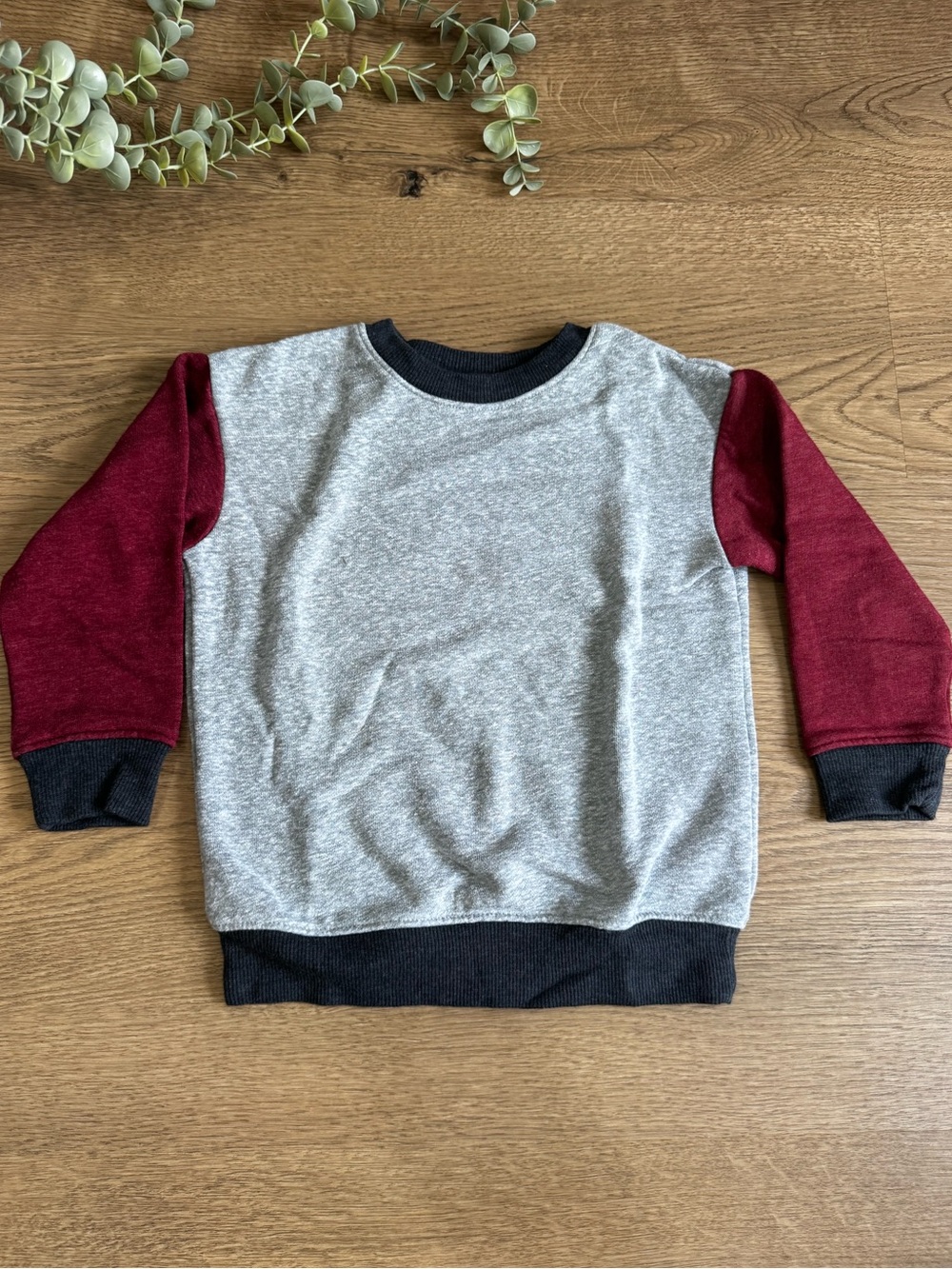 Cat & Jack Boys Gray Burgundy Colorblock Sweatshirt Size 3T